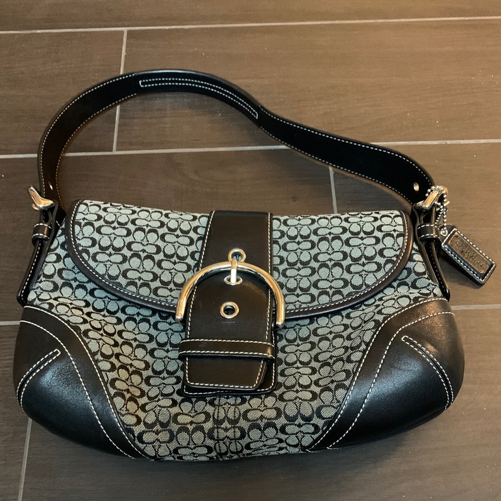 Coach Black Shoulder Bag No.H04W-6818